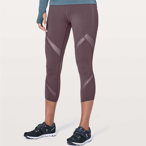 lululemon athletica Pants - Lululemon On Pace Crop 21”